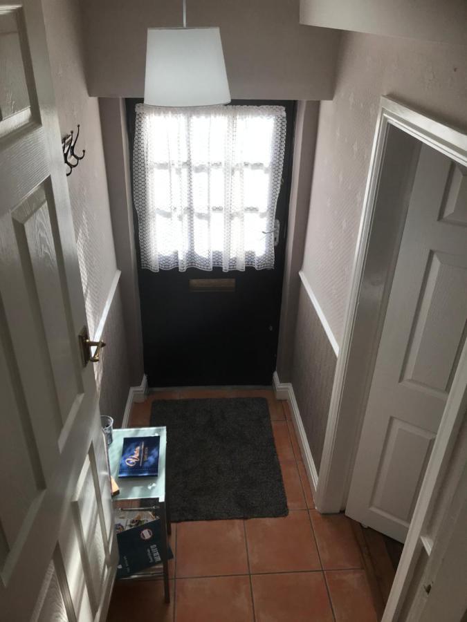 The Cottage, Cosy 2 Bedroom Pet Friendly Perfect For Contractors Free Secure Parking,Cctv Leeds  Exterior photo