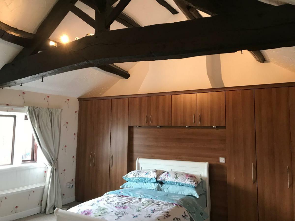 The Cottage, Cosy 2 Bedroom Pet Friendly Perfect For Contractors Free Secure Parking,Cctv Leeds  Exterior photo